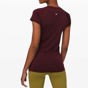 Swiftly Tech Short Sleeve Crew (Garnet)